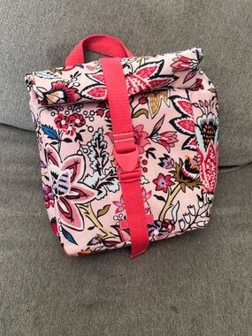 Vera Bradley Foxwood Blush Pink Floral Roll-Top lunch bag with pink Strap